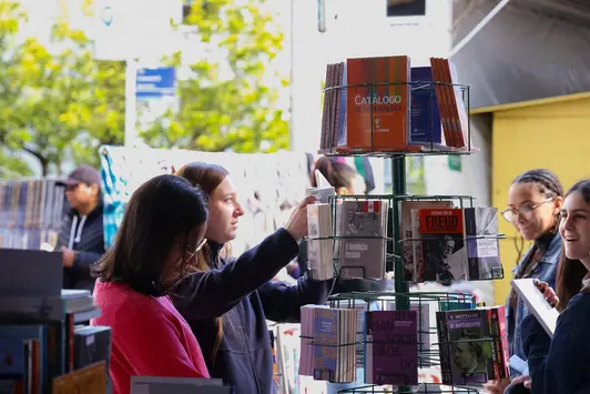 UFSM – Ciência, educação e cultura na Feira do Livro